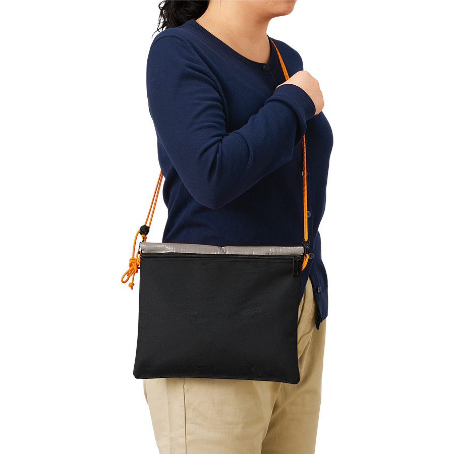 防災緊急10点セット　シートインサコッシュタイプ　ブラック