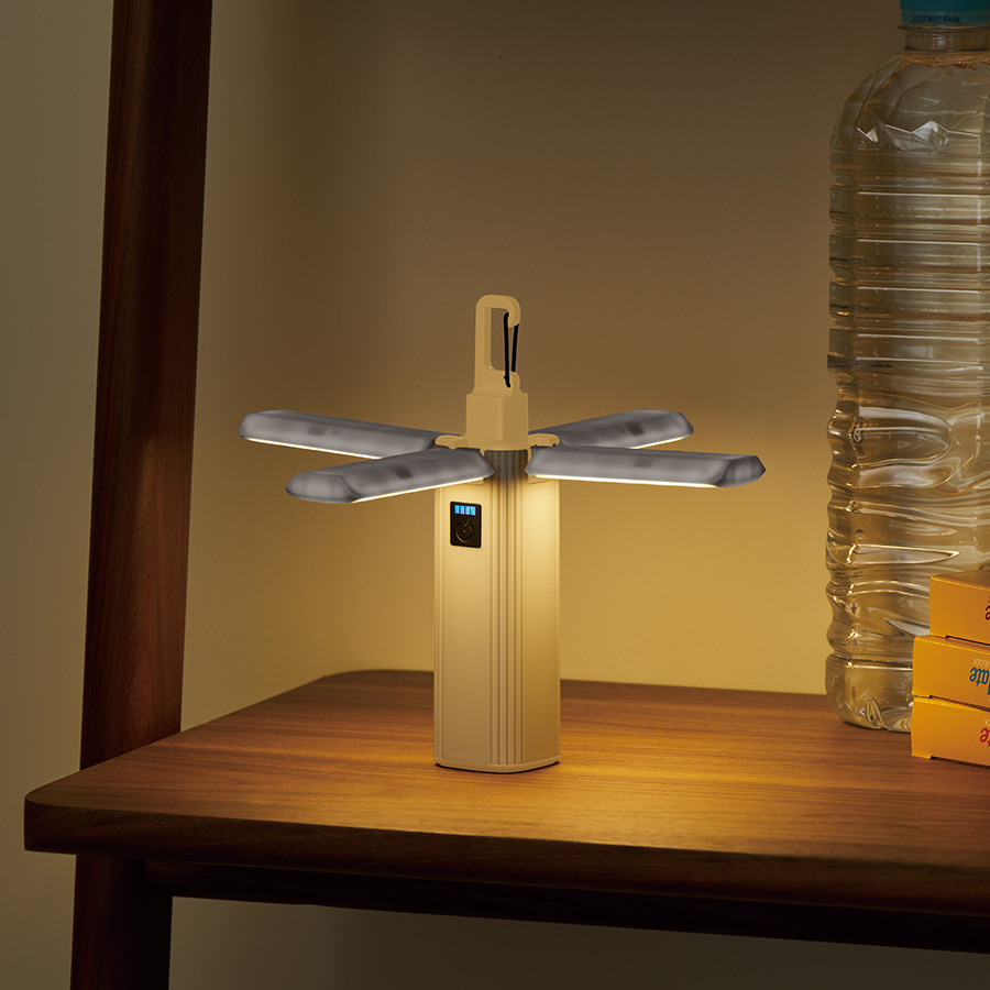 ランタンにもなるUSBハンディライト（チャージャー機能付）