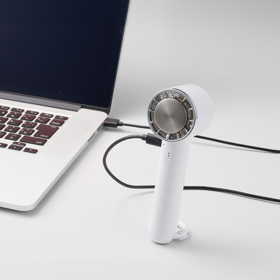 【先行掲載】冷却プレートカラビナUSBハンディファン（リン酸鉄使用）