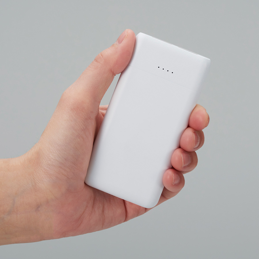 コンパクトモバイルチャージャー5000