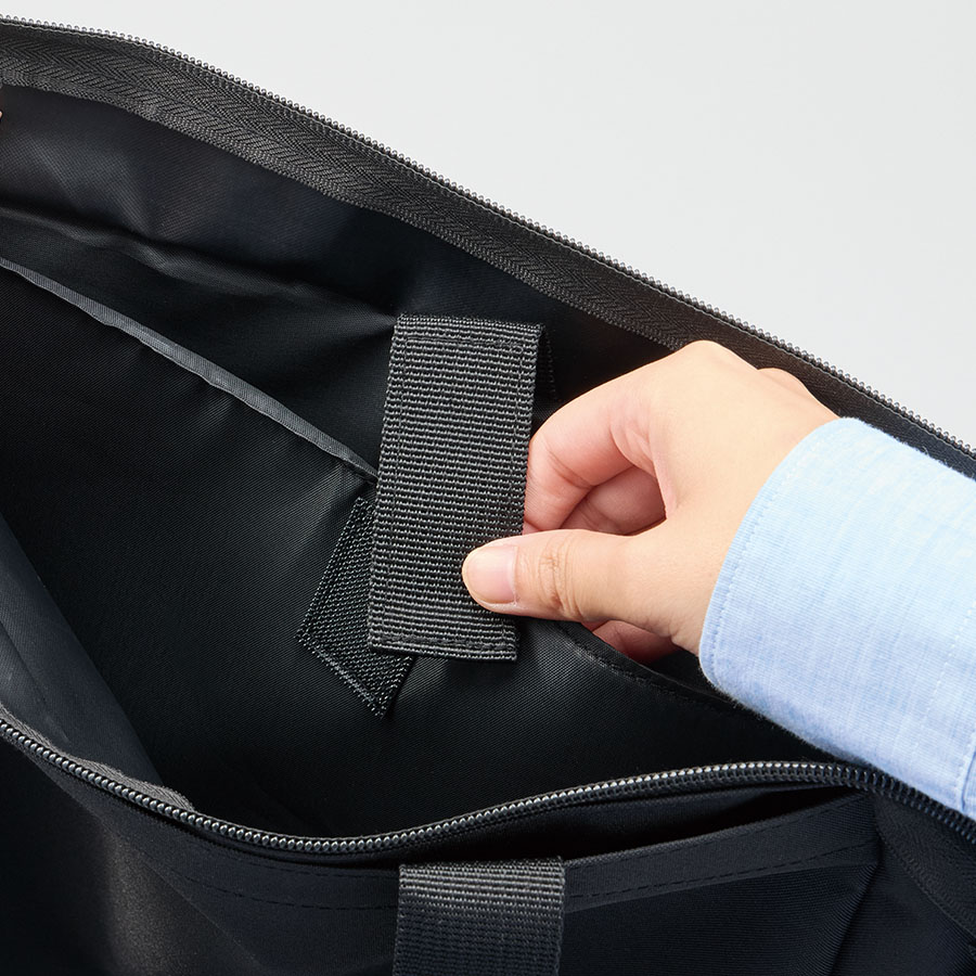 ノートPCが入れられるファスナートート