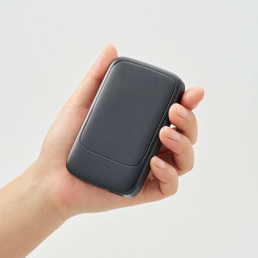 モバイルチャージャー5000（凖固体使用）