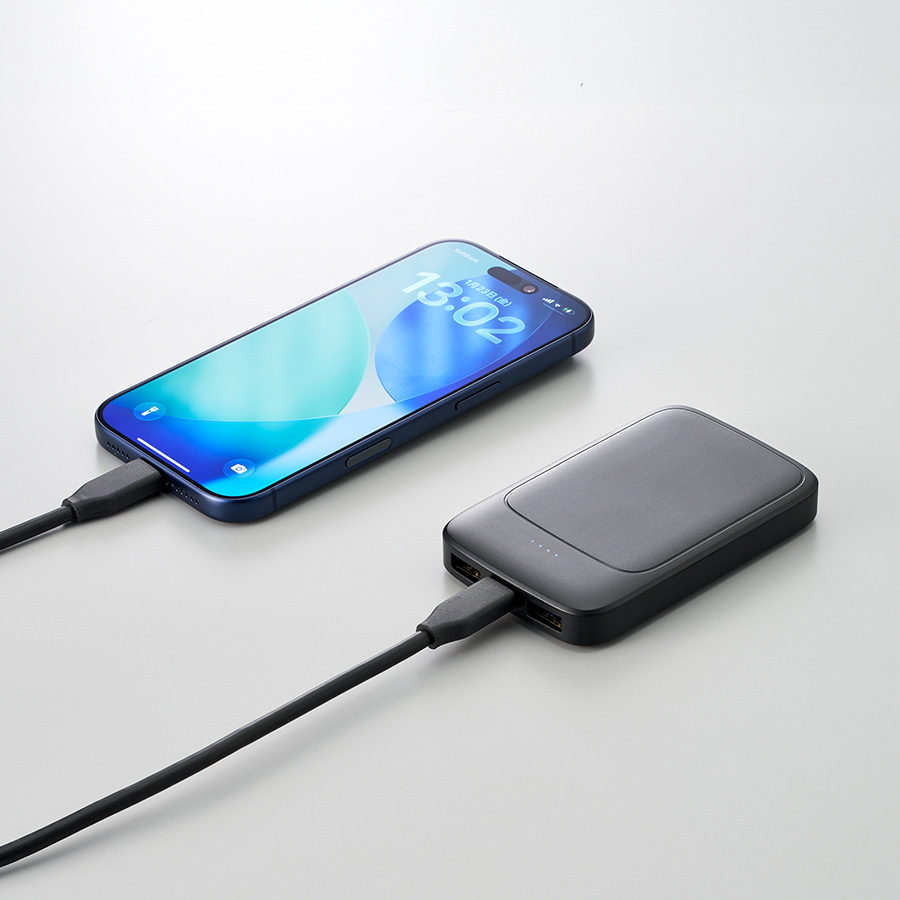 モバイルチャージャー5000（凖固体使用）