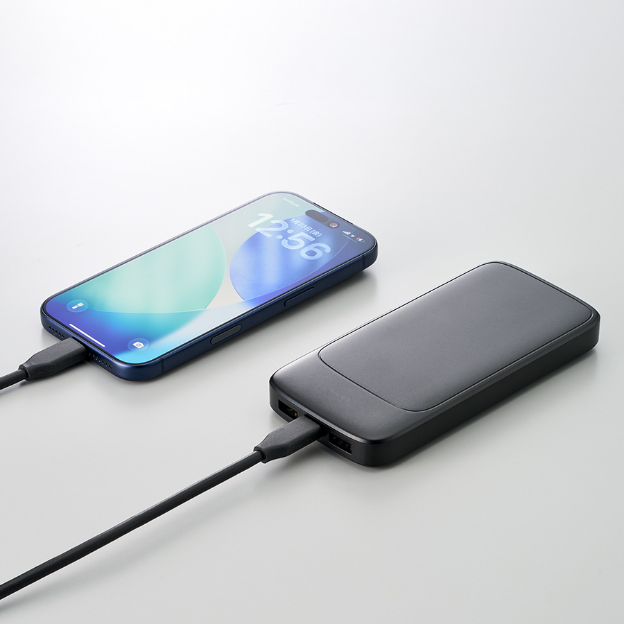 モバイルチャージャー10000（凖固体使用）