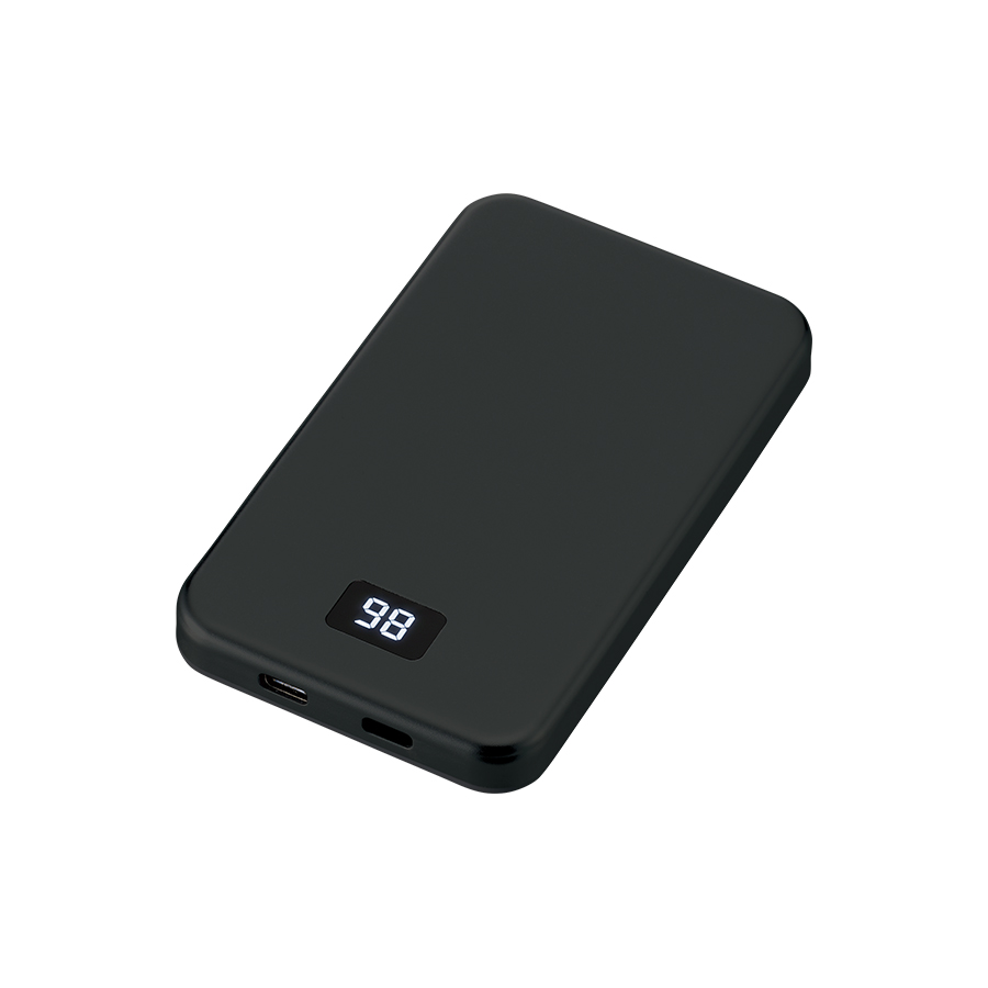 マグネット対応モバイルチャージャー5000（凖固体使用）