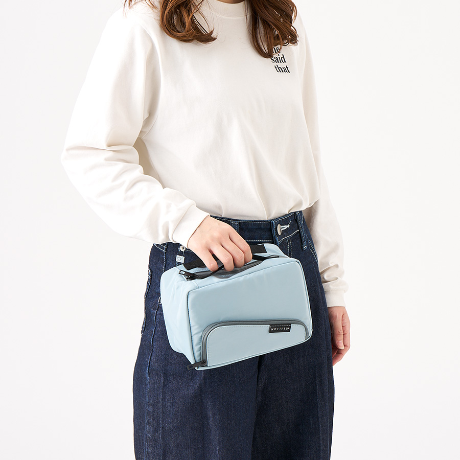 スマホが立てられるクーラーランチポーチ