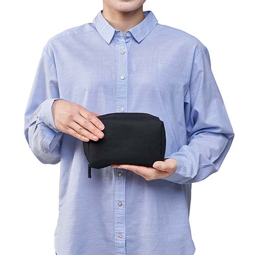 ベーシックスクエアポーチ