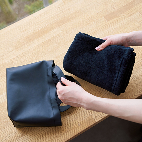 【アウトレット】クラッシーブランケット（ＰＵバッグ付）