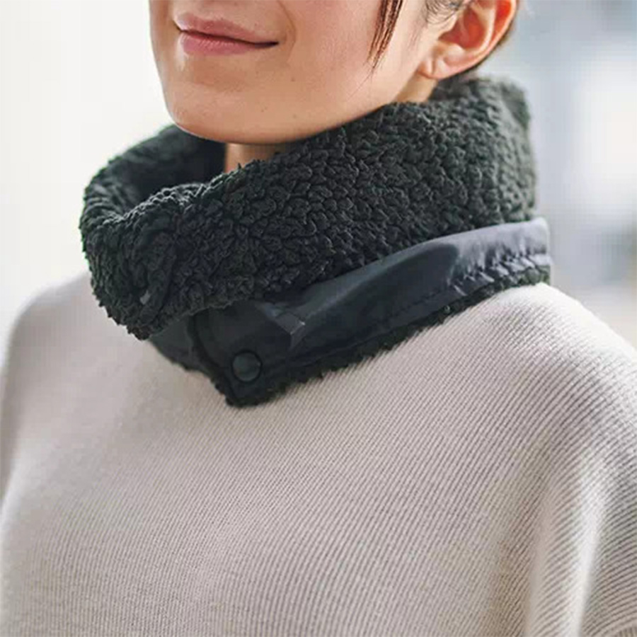 ボアネックウォーマー