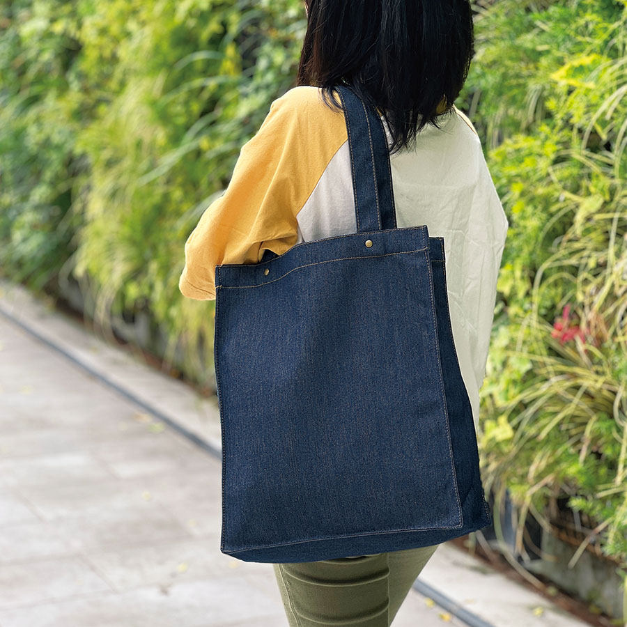 デニムボックススタッズトート インディゴ