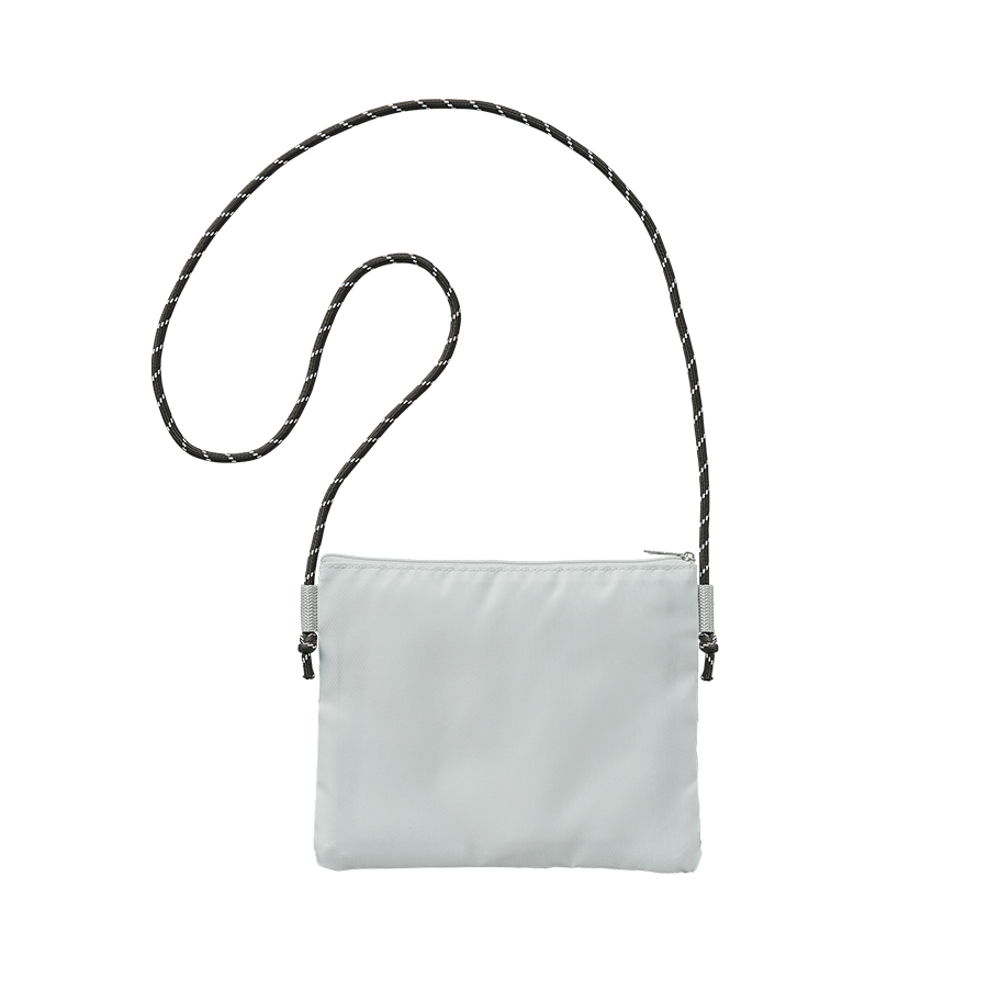 メッシュポケットサコッシュ