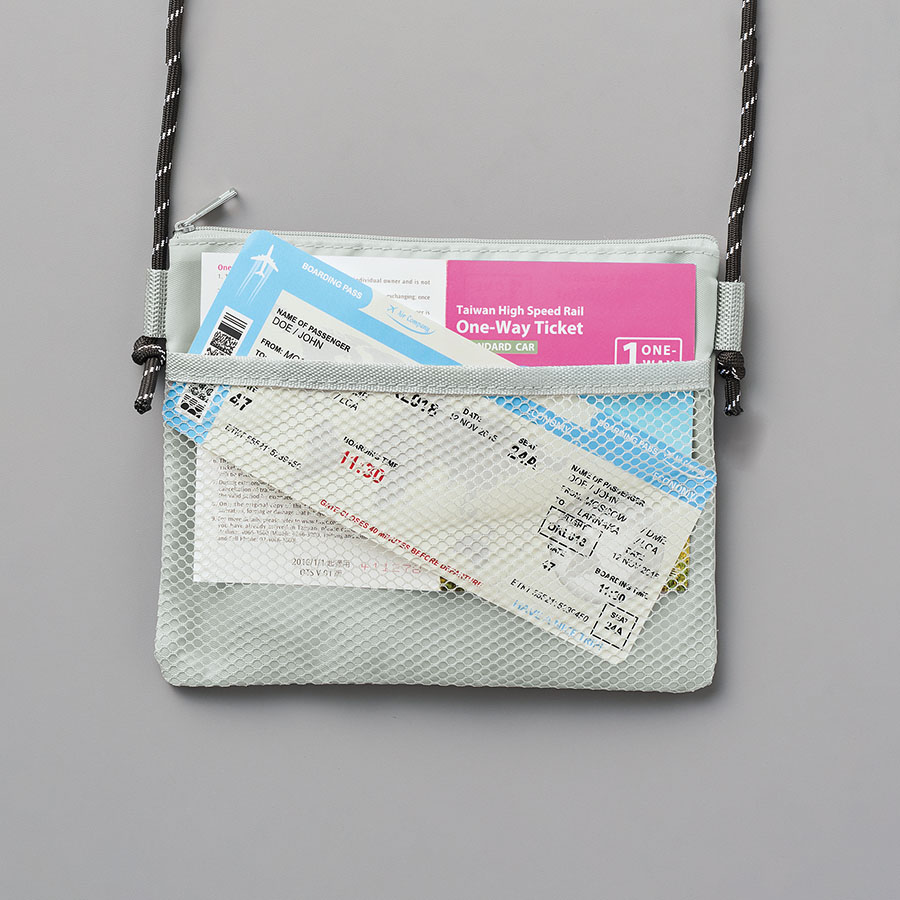 メッシュポケットサコッシュ