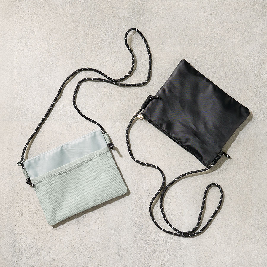 メッシュポケットサコッシュ