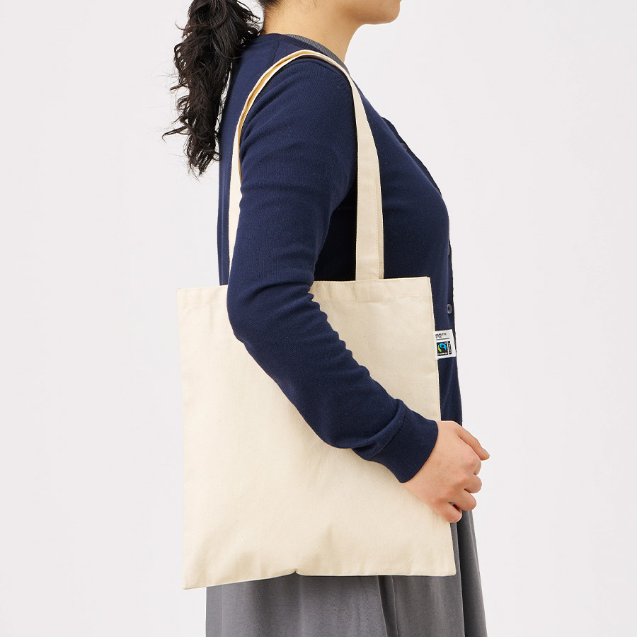 フェアトレードコットンカジュアルフラットバッグ（M）　ナチュラル