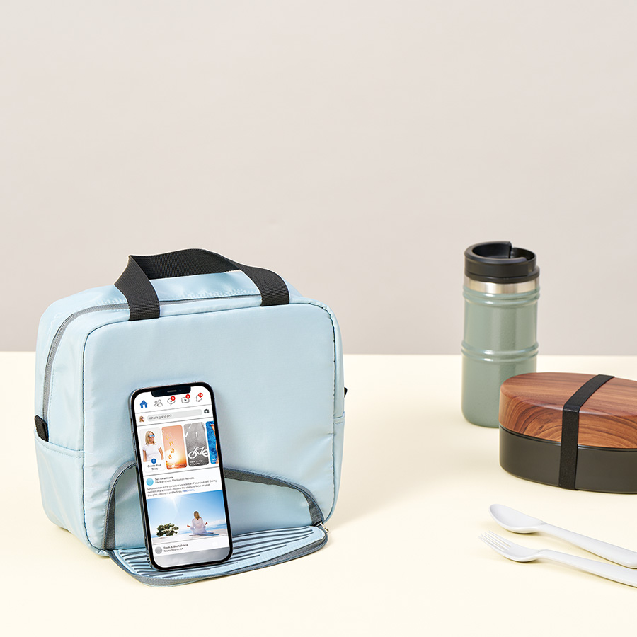 スマホが立てられるクーラーランチバッグ