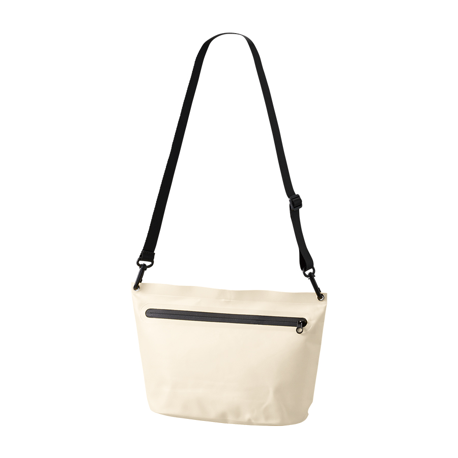 【先行掲載】ターポリンショルダーバッグ