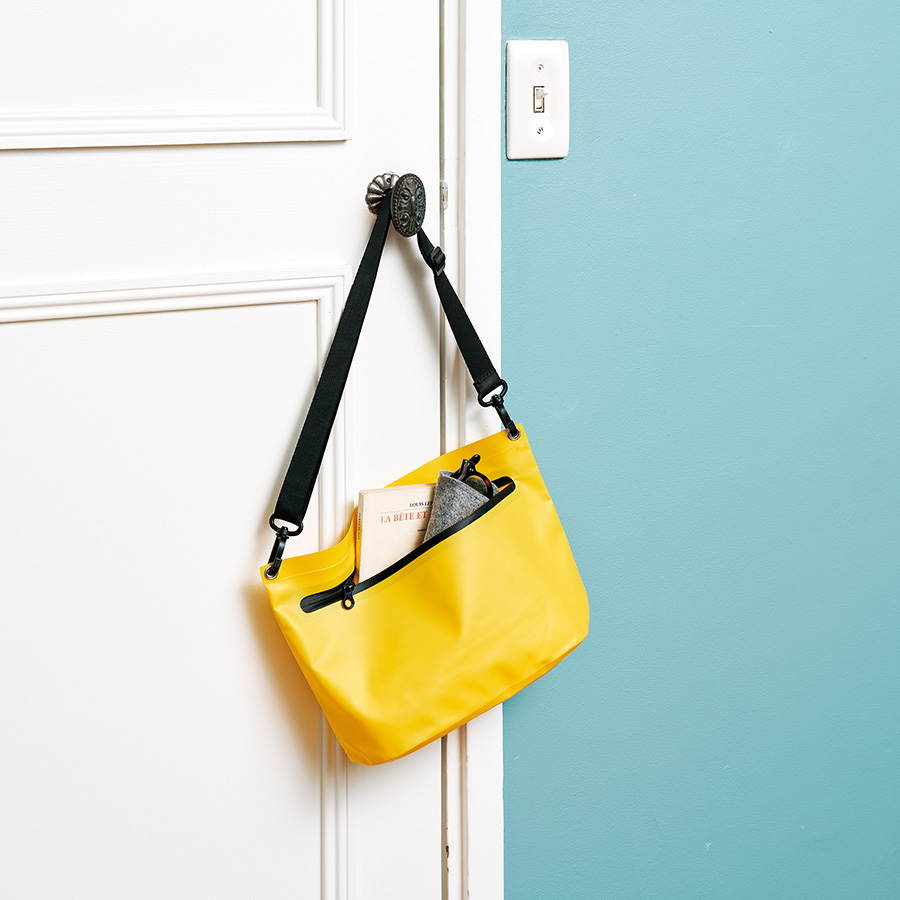 【先行掲載】ターポリンショルダーバッグ