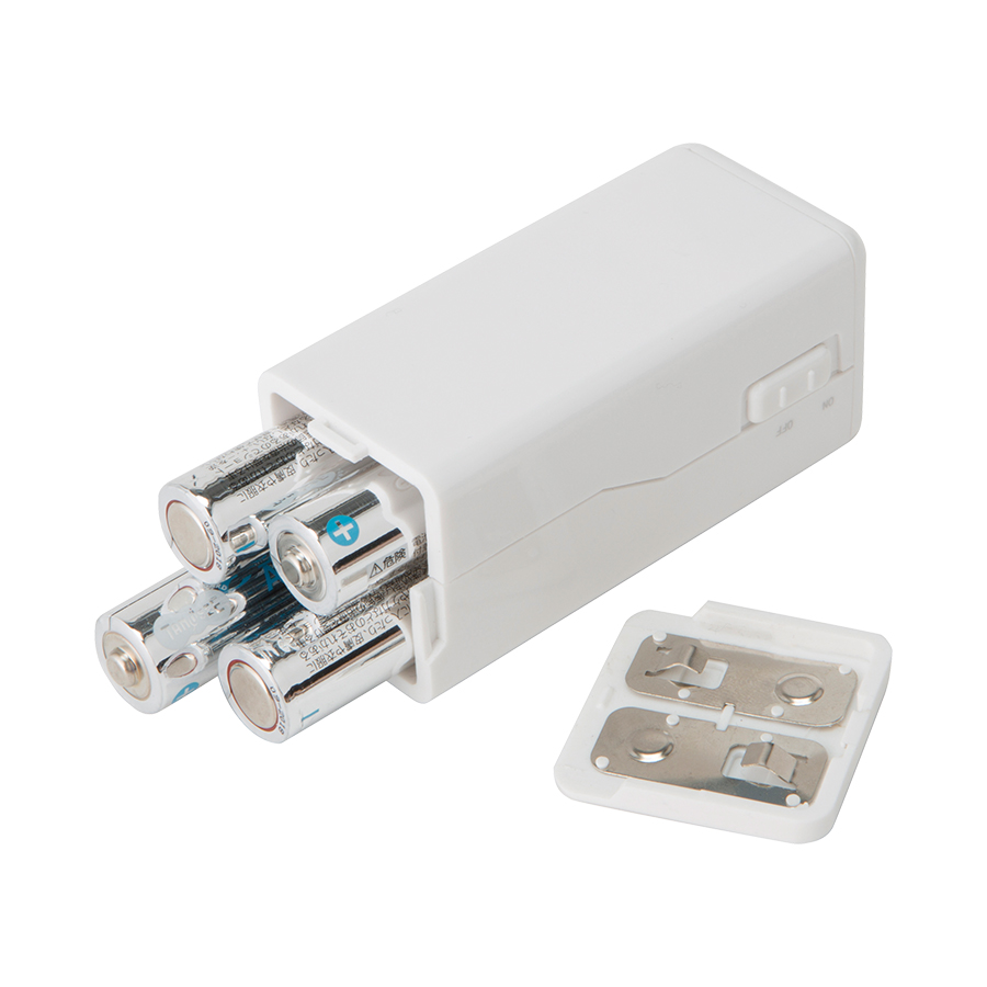 【アウトレット】モバイルチャージャー（単3形乾電池×4本）