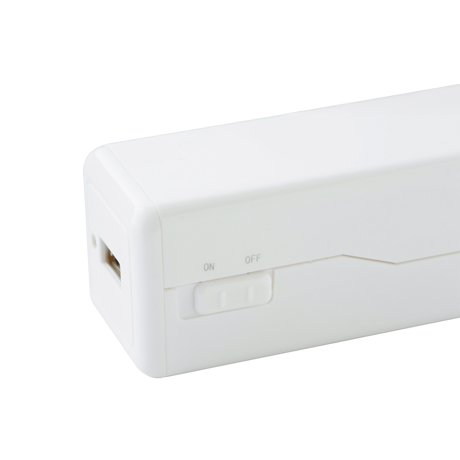 【アウトレット】モバイルチャージャー（単3形乾電池×4本）