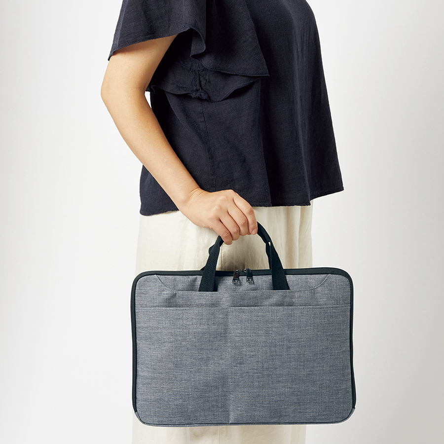 ハンドルがしまえるＰＣバッグ