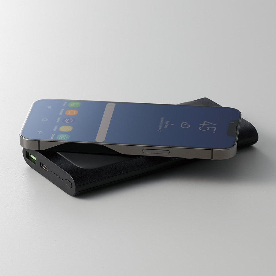 ワイヤレスモバイルチャージャー10000