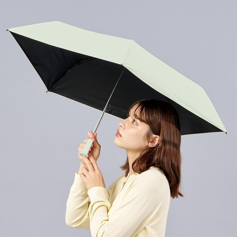 ラペルクリップ遮光折りたたみ傘