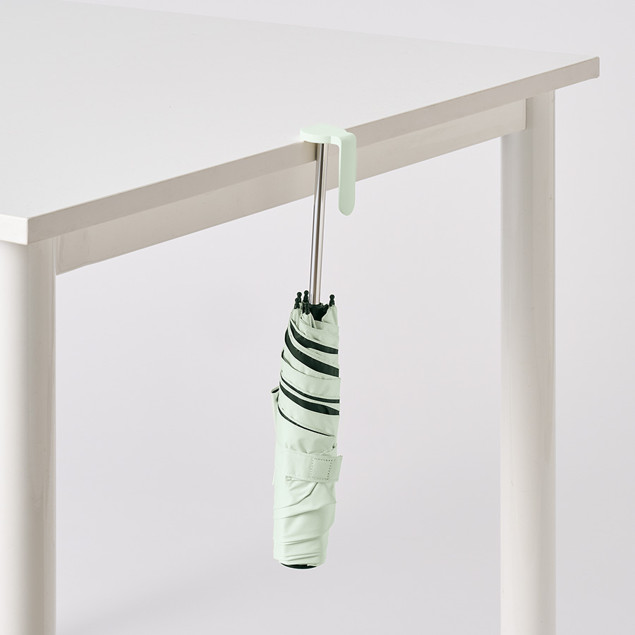 ラペルクリップ遮光折りたたみ傘