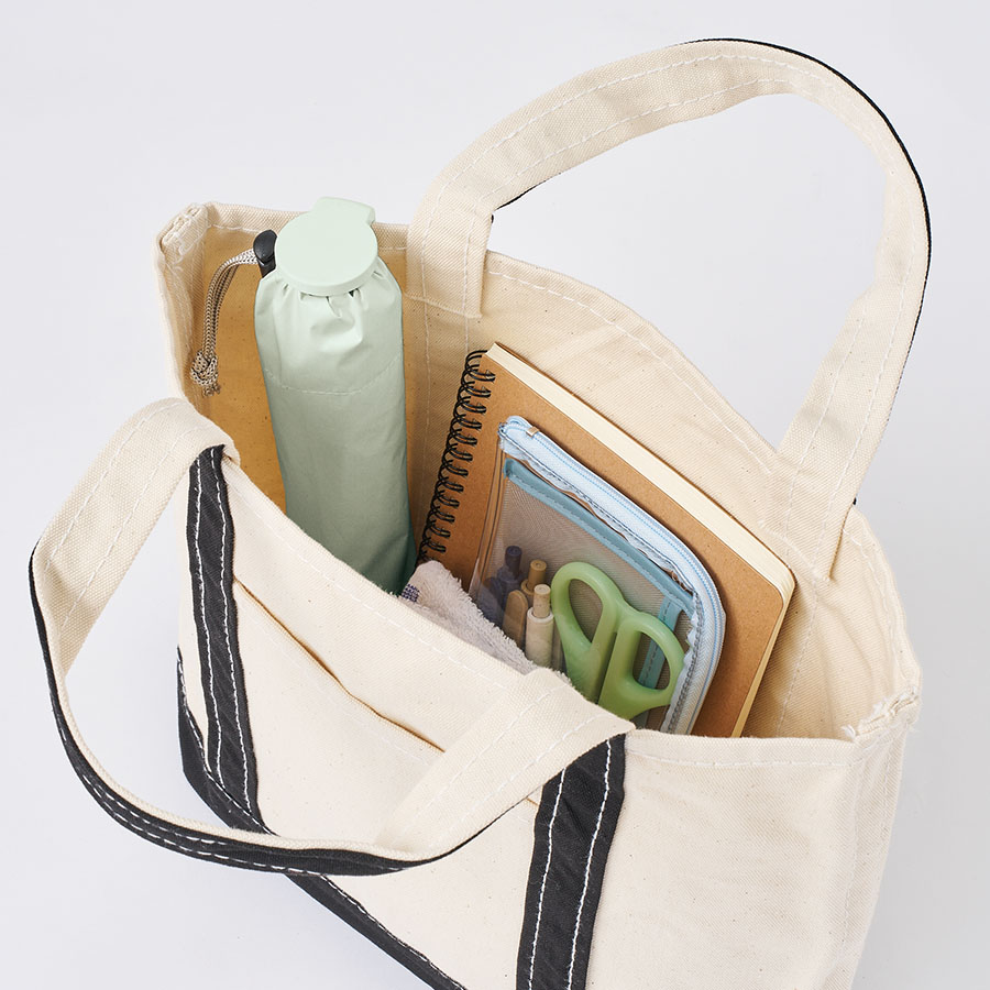 ラペルクリップ遮光折りたたみ傘