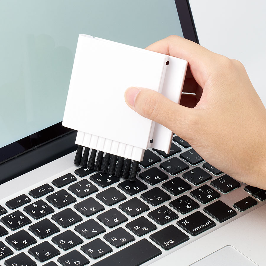 スマホスタンドにもなるPC2WAYクリーナー