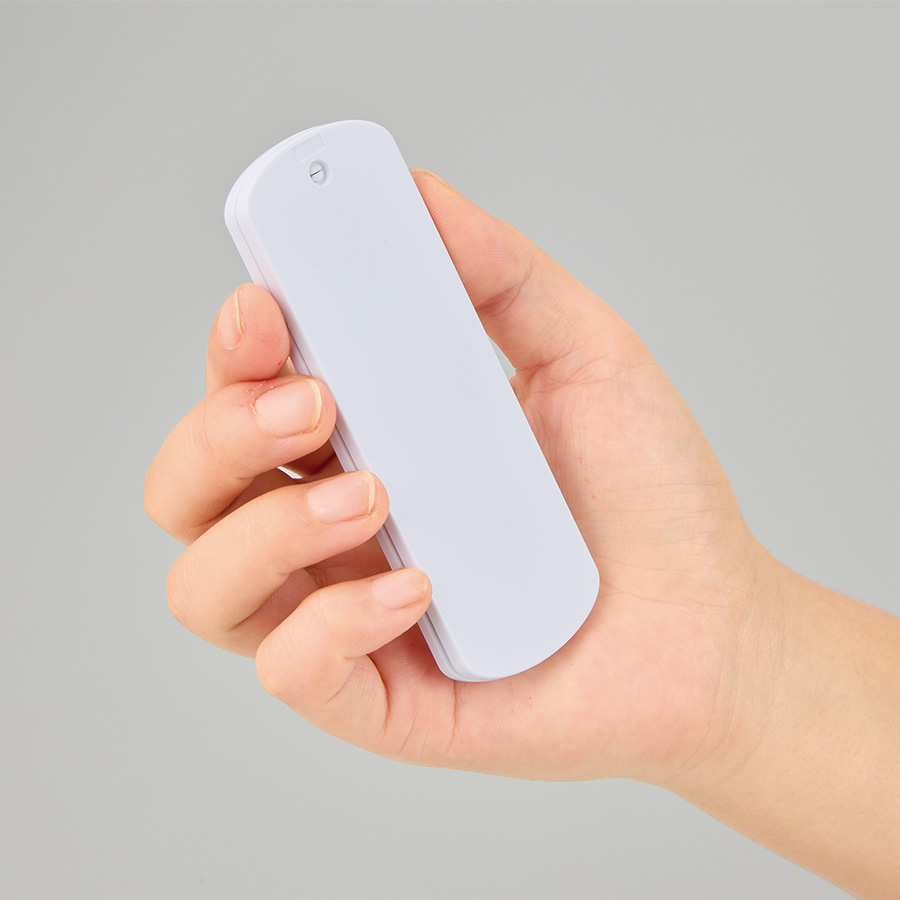 【先行掲載】折りたたみ洋服クリーナー（ミラー付）