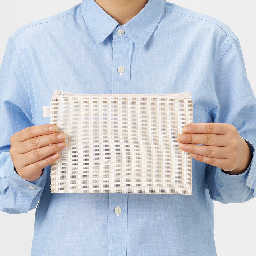 ハードメッシュフラットポーチ（M）