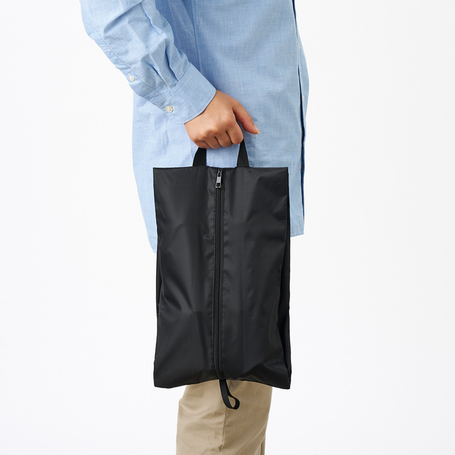 【先行掲載】コンパクトになるシューズケース