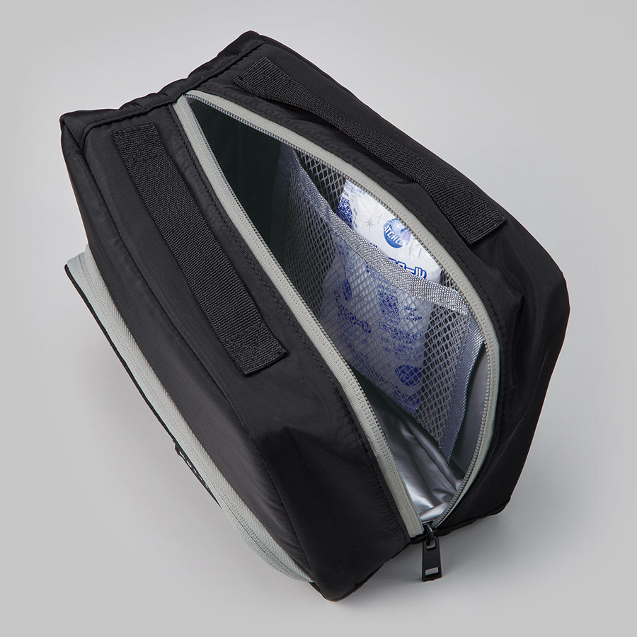 【先行掲載】 スマホが立てられるクーラーランチポーチ