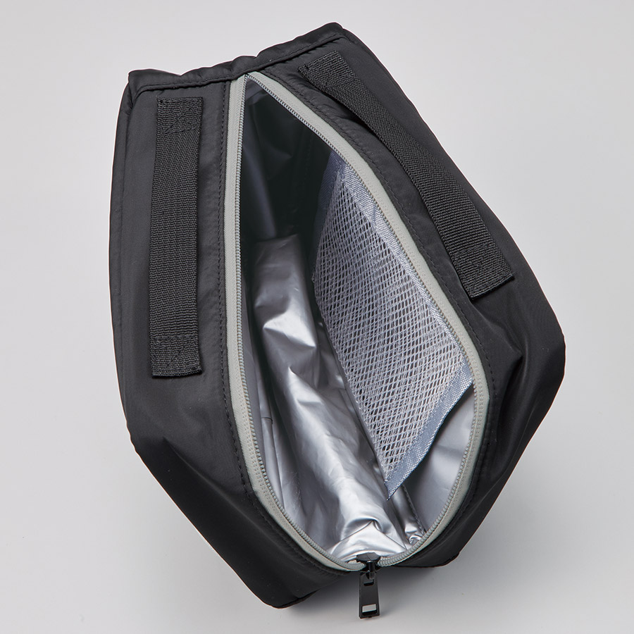 【先行掲載】 スマホが立てられるクーラーランチポーチ