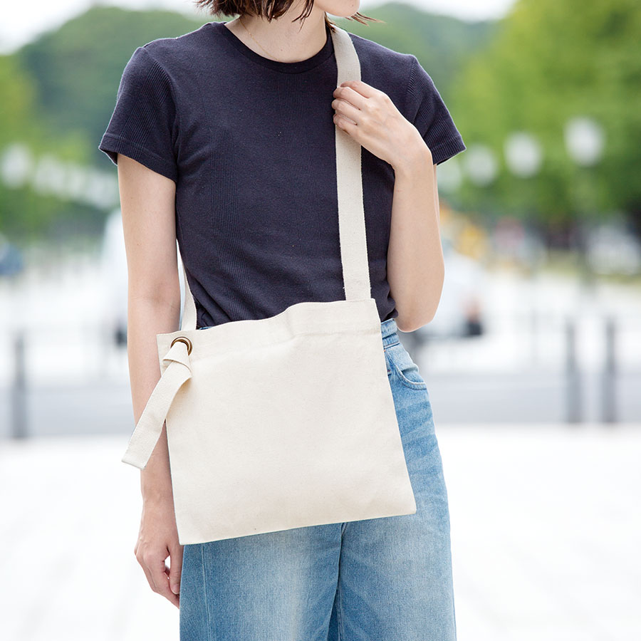 TR-1081-008 キャンバススクエアサコッシュ　ナチュラル