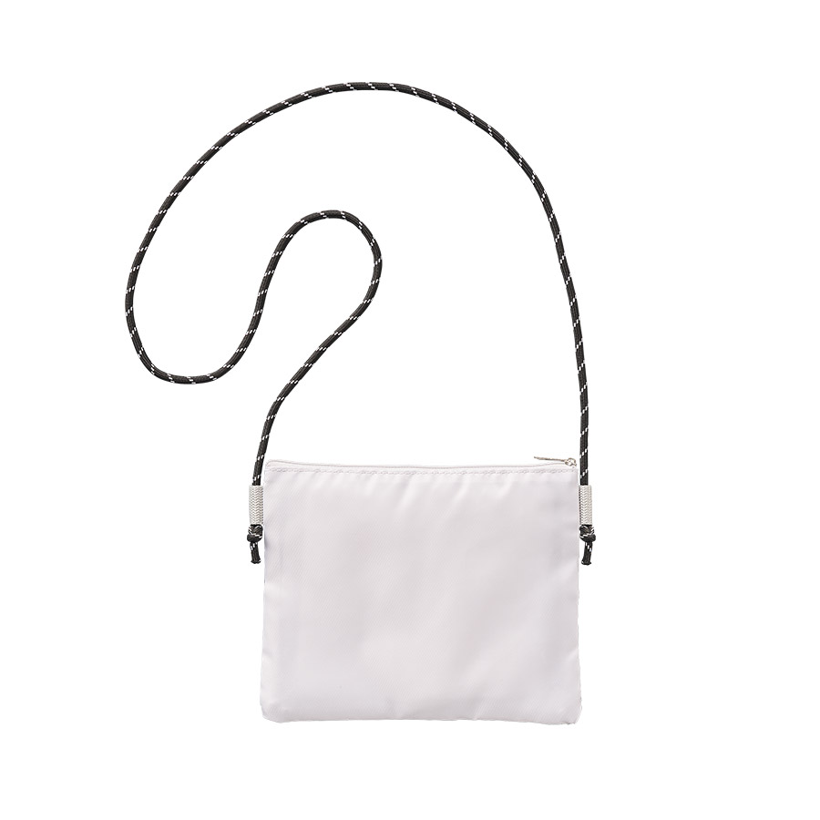 メッシュポケットサコッシュ