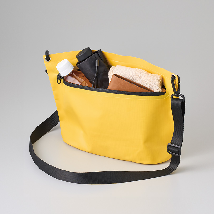 【先行掲載】ターポリンショルダーバッグ