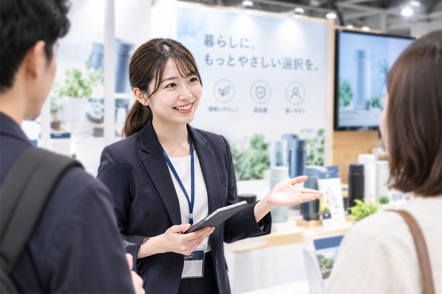 展示会ブースでのスタッフの配置や声掛け